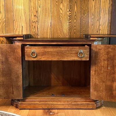 Bernhardt Hibriten Side Server 42" x 31" x 20"