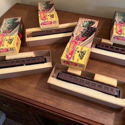 Roundhouse Products Train Lot 1