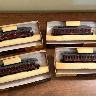 Roundhouse Products Train Lot 2