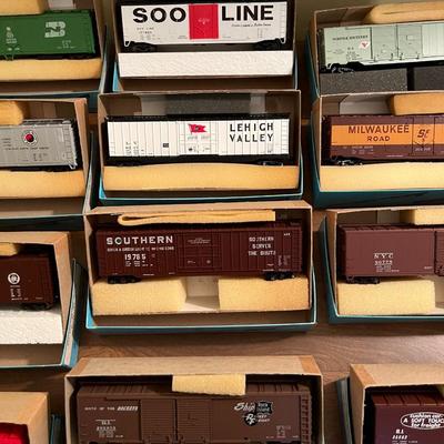 Athearn Train Lot 8