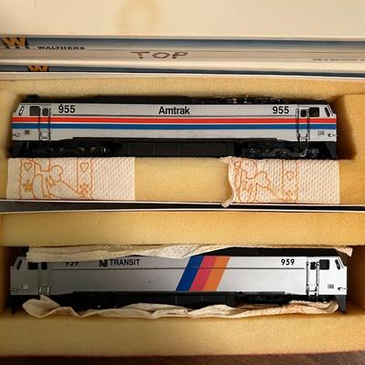 Walthers Locomotives Lot