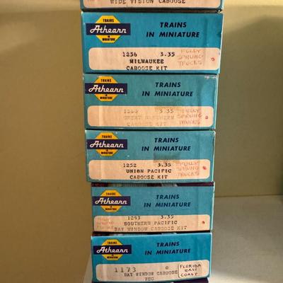 Athearn Train Lot 24