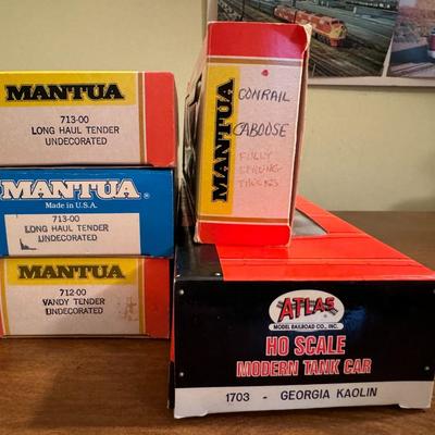 Mantua and Atlas Lot