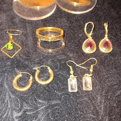 GOLD-TONE PIERCED EARRINGS
