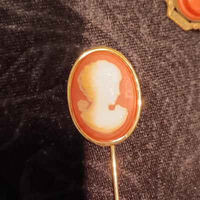 CAMEO RINGS, PINS, PENDANTS AND STICK PIN