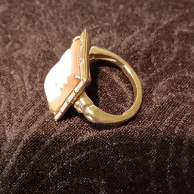 CAMEO RINGS, PINS, PENDANTS AND STICK PIN