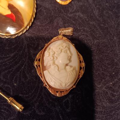 CAMEO RINGS, PINS, PENDANTS AND STICK PIN