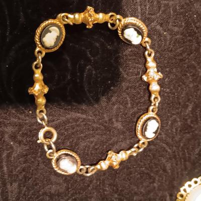 CAMEO PENDANTS, BRACELET, PINS AND EARRINGS