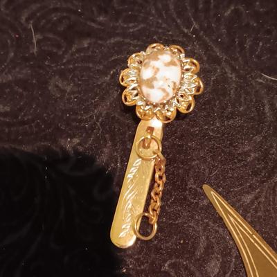 HAT PINS, FANCY PEN AND PENCIL IN A CASE AND STICK PINS