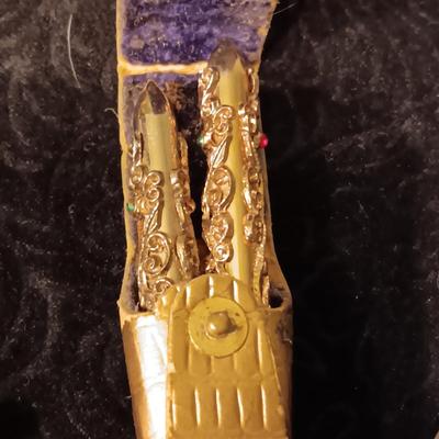 HAT PINS, FANCY PEN AND PENCIL IN A CASE AND STICK PINS