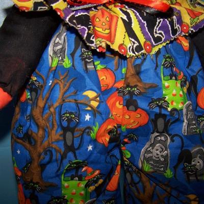 LOT 2 CUTE COLLECTABLE HALLOWEEN JOL(JACK O LANTERN) CANDY SITTER