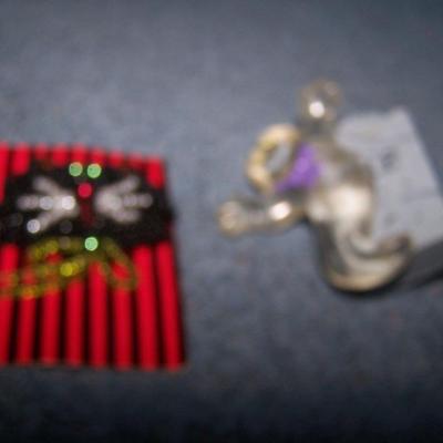 LOT 7 GREAT HALLOWEEN PINS