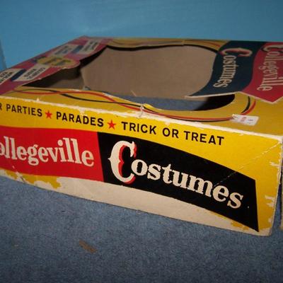 LOT 13 AMAZING VINTAGE COLLEGEVILLE WITCH COSTUME in BOX