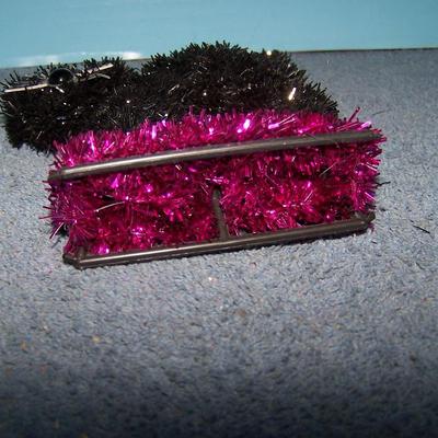 LOT 16 TINSEL BLACK CATS