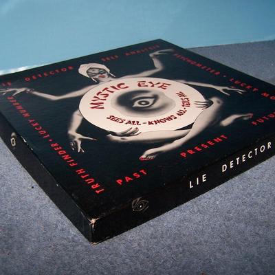 LOT 17 SPOOKTACULAR 1953 MYSTIC EYE GAME