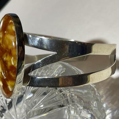 Jay King (DTR) Sterling Silver New Never Used Fashion Amber Color Cuff Bracelet Size for a 7" Wrist Preowned from an Estate....