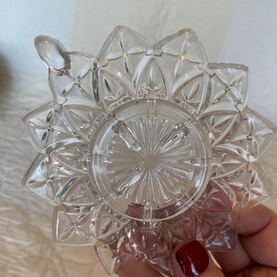 2 vtg federal petal clear ashtrays