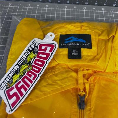 Good Guys Wind Breaker NEW in package