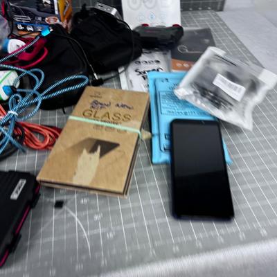 Bunch of Cellphones and Electrical Items
