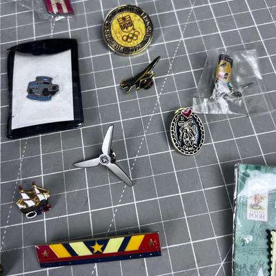 Mixed lot of Pins - Various 25 