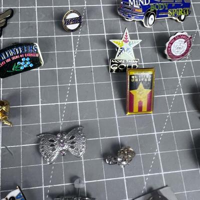 Mixed lot of Pins - Various  