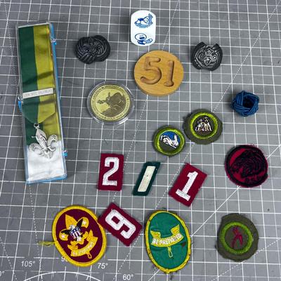 Mixed Lot of Boy Scouts; Coin, Badges, Patches Etc.