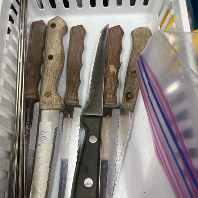 Cookbooks & wine stoppers, serving utensils