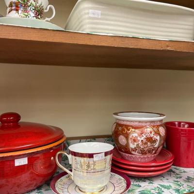 Red serving Dishes, Casserole glass pans, cups & Saucers