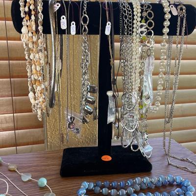 Jewelry Earring's & Purses, Necklaces Bracelets, purses