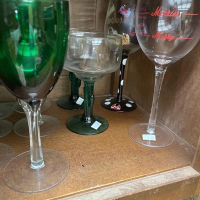 Glass and coffee mugs
