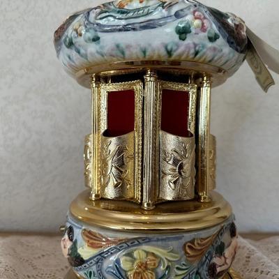 CAPODIMONTE MUSIC BOX LIPSTICK CIGARETTE HOLDER