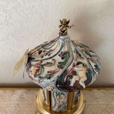 CAPODIMONTE MUSIC BOX LIPSTICK CIGARETTE HOLDER