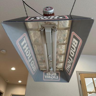 BUD LIGHT POOL TABLE LIGHT