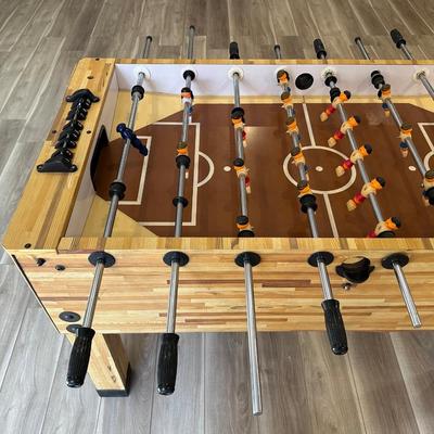 FULL SIZE FOOSBALL TABLE WITH EXTRA BALLS