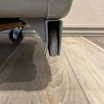 KEEP/SAFE COMBINATION FLOOR SAFE ON CASTERS (Has Combo)