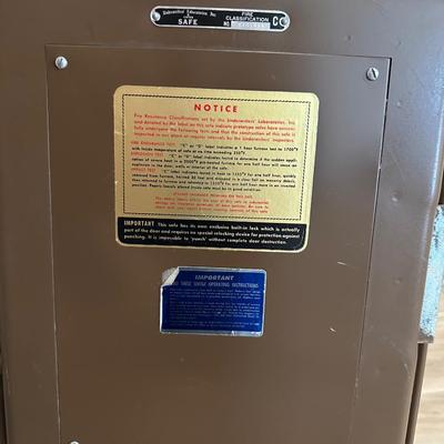 KEEP/SAFE COMBINATION FLOOR SAFE ON CASTERS (Has Combo)