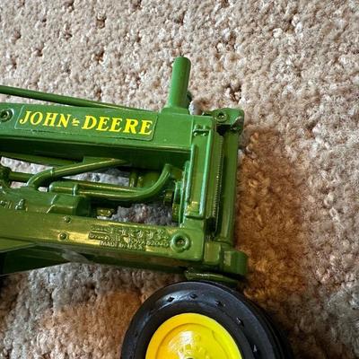 ERTL JOHN DEERE A DIE-CAST MODEL TRACTOR