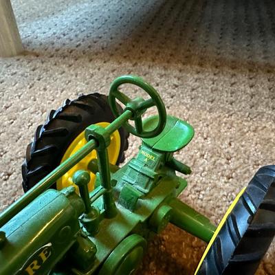 ERTL JOHN DEERE A DIE-CAST MODEL TRACTOR
