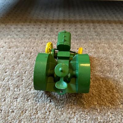 DIE-CAST JOHN DEERE MODEL TRACTOR