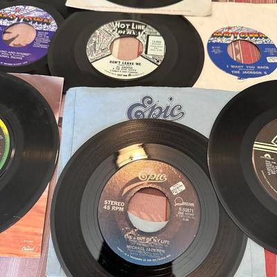 FATS DOMINO, LIONEL RICHIE AND MORE ON VINYL 45's