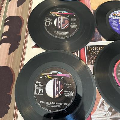 FATS DOMINO, LIONEL RICHIE AND MORE ON VINYL 45's