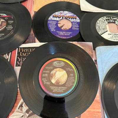 FATS DOMINO, LIONEL RICHIE AND MORE ON VINYL 45's