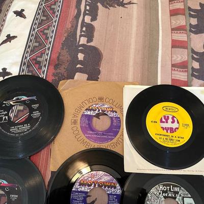 FATS DOMINO, LIONEL RICHIE AND MORE ON VINYL 45's