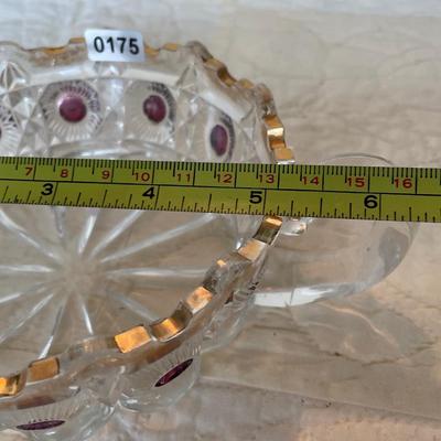 EAPG US Glass daisy bullseye purple amethyst stained bowl-with handle