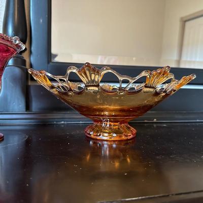 CRANBERRY CANDY DISH AND 2 AMBER BOWLS