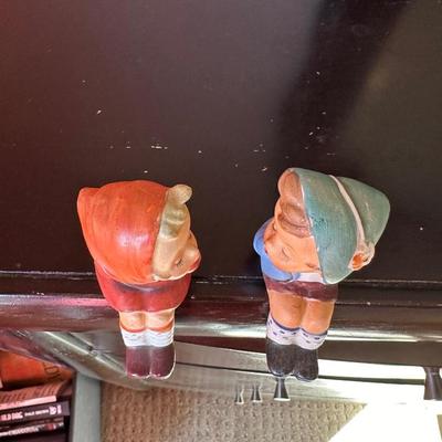 KISSING SALT AND PEPPER SHAKERS MADE IN JAPAN