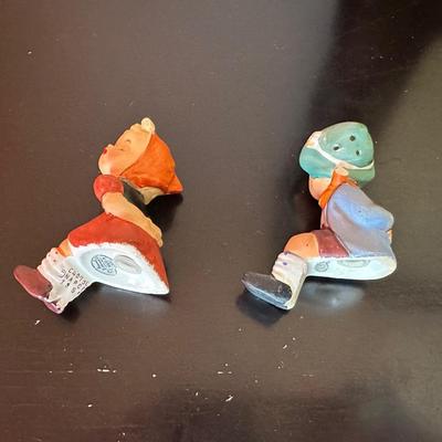 KISSING SALT AND PEPPER SHAKERS MADE IN JAPAN