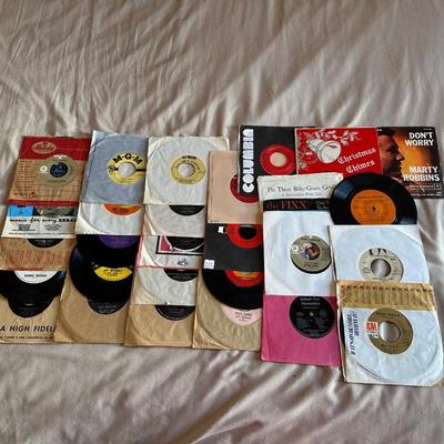 MUSIC ON VINYL 45's