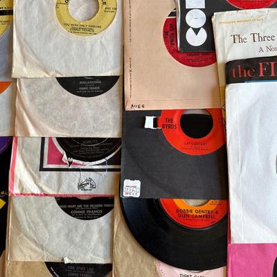 MUSIC ON VINYL 45's