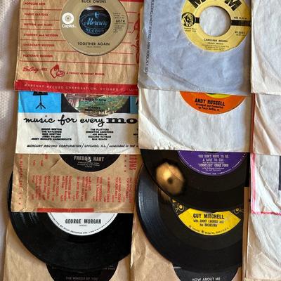MUSIC ON VINYL 45's